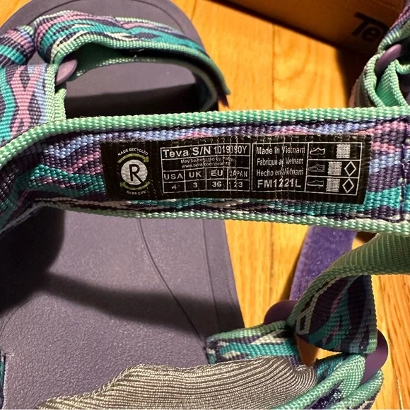 Teva Hurricane Walking Hiking Sandals Size 4 ( Big Girl) - Picture 4 of 14